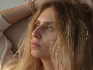 camgirl live sex photo KiraBen