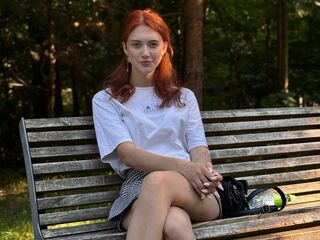 webcamgirl video chat KiraBless