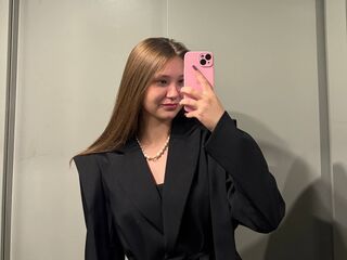naked webcam girl fingering KrissyChidester