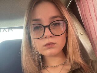fingering webcam girl KristenMooren