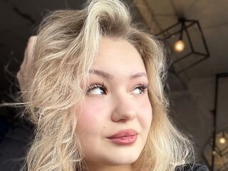 naked webcam girl masturbating LavernaMonnot