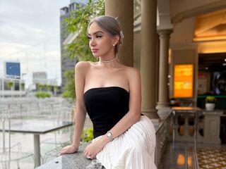 fingering girl LaviniaDuke