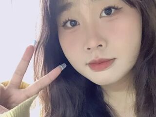 hot cam show LioraFaith