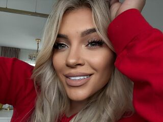 topless webcam girl LorennaRyan