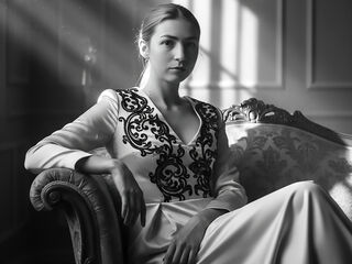 masturbating camgirl LunaNouire