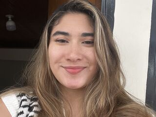 webcamgirl chatroom LunaaRivas