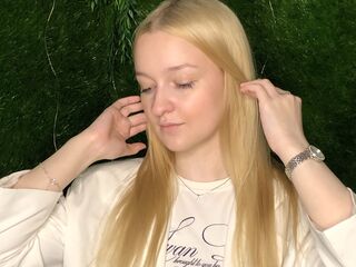 camgirl playing with sextoy MadalineStehlik