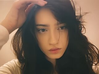 naked webcam girl picture MaddieSunflower