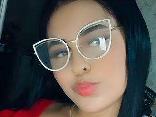 camwhore masturbating with sextoy MadinsonSmith