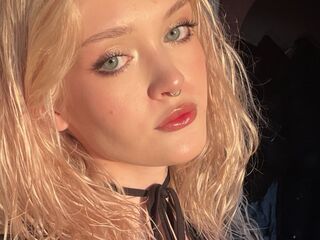 nude webcamgirl photo MargaretKues