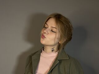 chat room livesex MaxineHaines