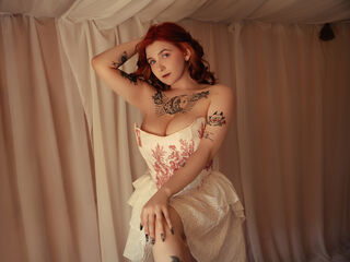 naughty cam girl fingering pussy MelanieStoyn