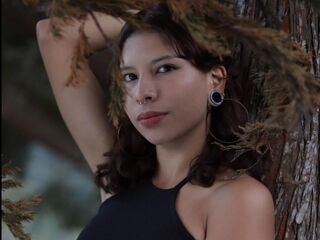 beautiful camgirl MelanyVelvet