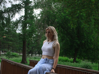 live webcam performer MelisaMokriski