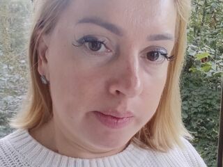 closeup cam MiaBloomie