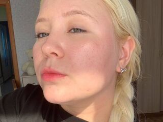 shower web cam MicheleWiliams