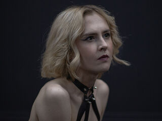 camslut masturbating MilaVeyra