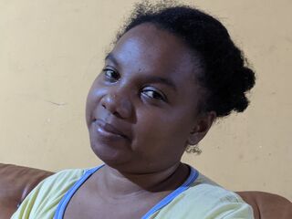 real live cam pic MomoRazafy