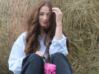 cam slut chat room MoonSany