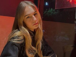 cam girl chat room NellMocarski