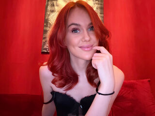 naughty cam girl masturbating with dildo OpheliaGolde