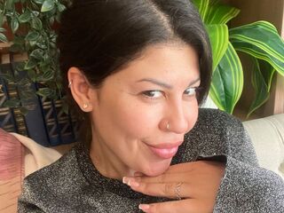 camgirl spreading pussy RebeccaLuxy