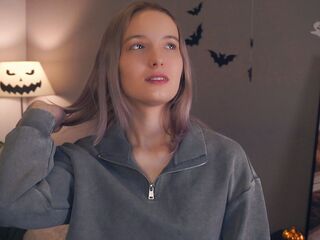 masturbating girl RessieKaua