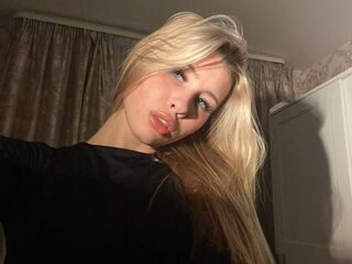 naked girl with webcam masturbating with dildo RowanBellamy
