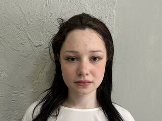 nude camgirl picture SallyMilton