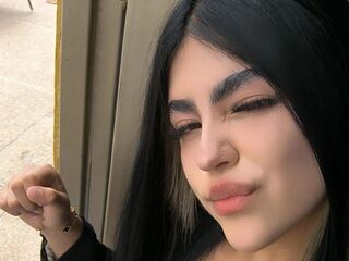 live webcam girl SarahWillow