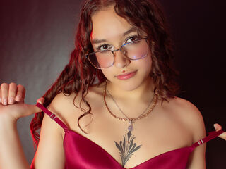 cam girl playing with sextoy SaritaDay