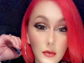 cam girl masturbating with dildo SkyeMarietta