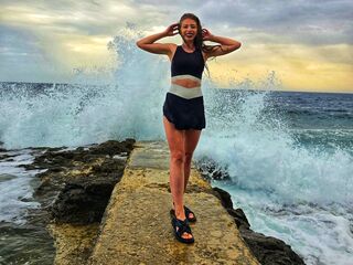 hot girl webcam SofiaVoley