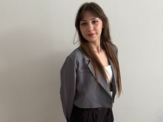 nude cam girl pic SolangeLibbey
