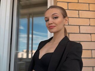 fingering camgirl picture SuzanUemura