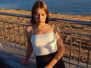 naked cam live SuziBarringer