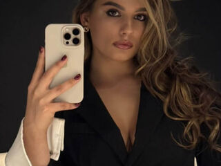 camwhore picture TaHillmer