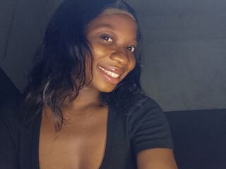 free live chatroom TinaReuben
