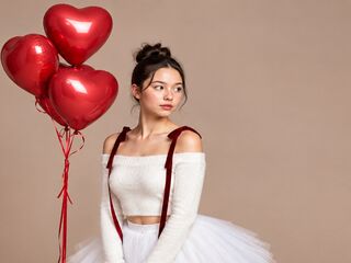 live cam show TomikaHocket