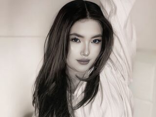 naked cam girl masturbating with vibrator ValeriaEclaire