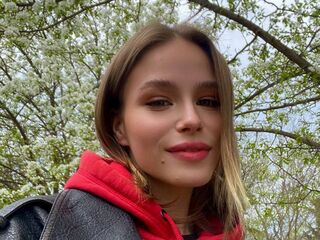 naughty camwhore VeronaBrucker