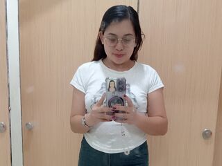 camslut naked VienaToria