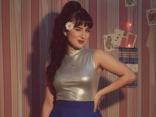 camslut showing tits ZaylaAmin